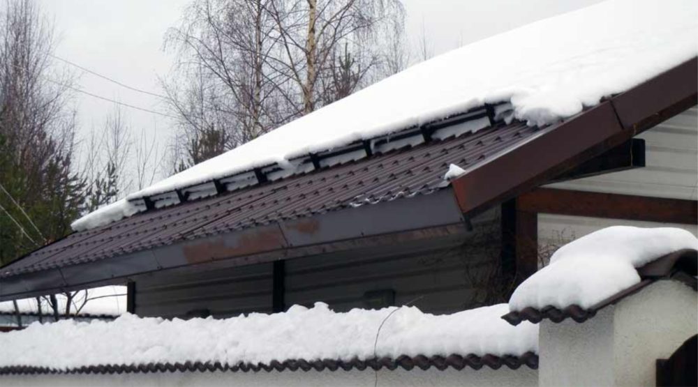Как выбрать снегозадержатели на крышу? - DOMEG.RU